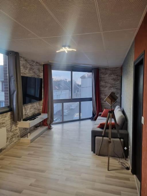 Cosy Loft - Calais Lägenhet Exteriör bild