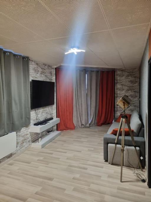 Cosy Loft - Calais Lägenhet Exteriör bild